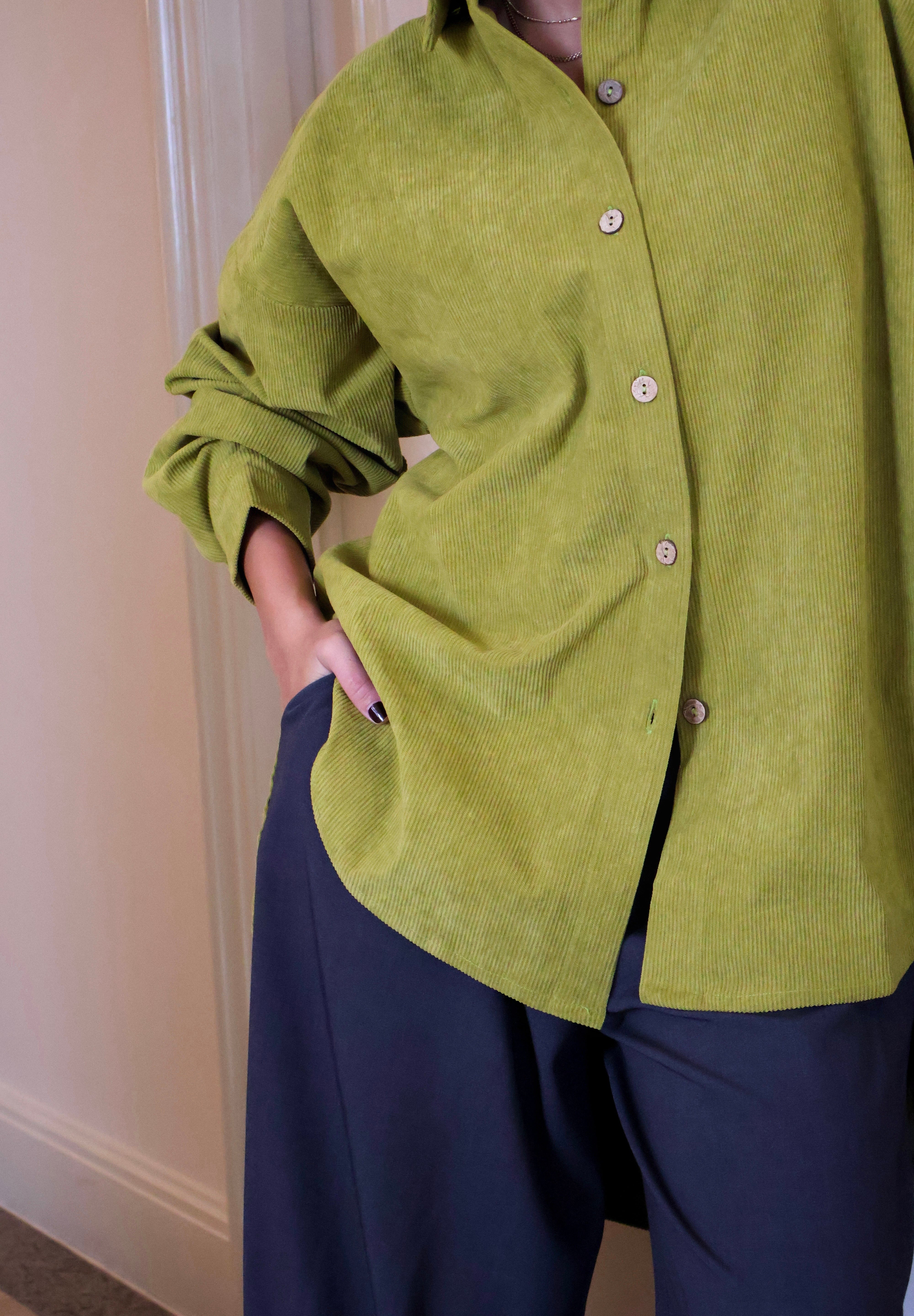 Mustrad corduroy shirt