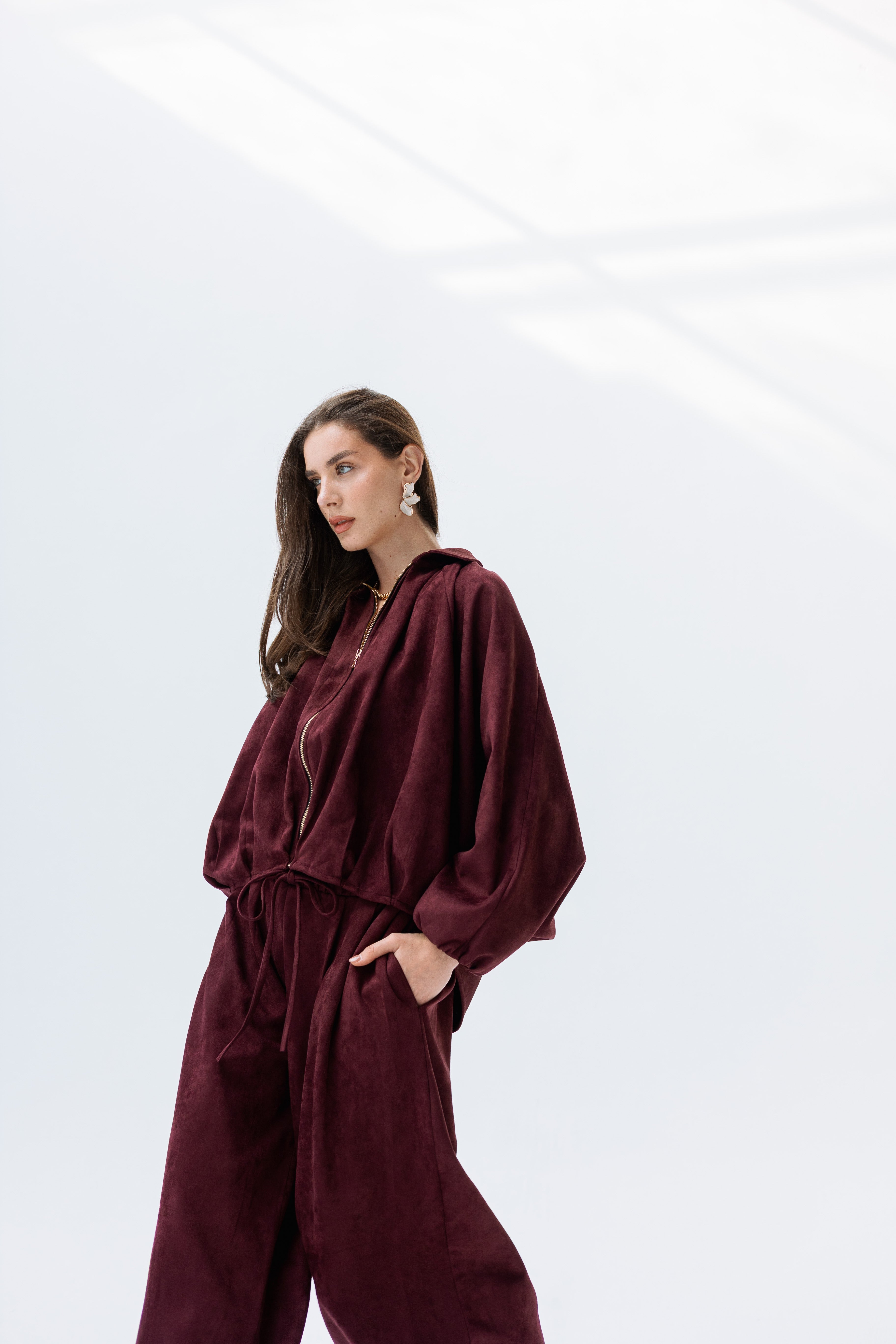 Burgundy suede ballon set( restocking within two weeks.