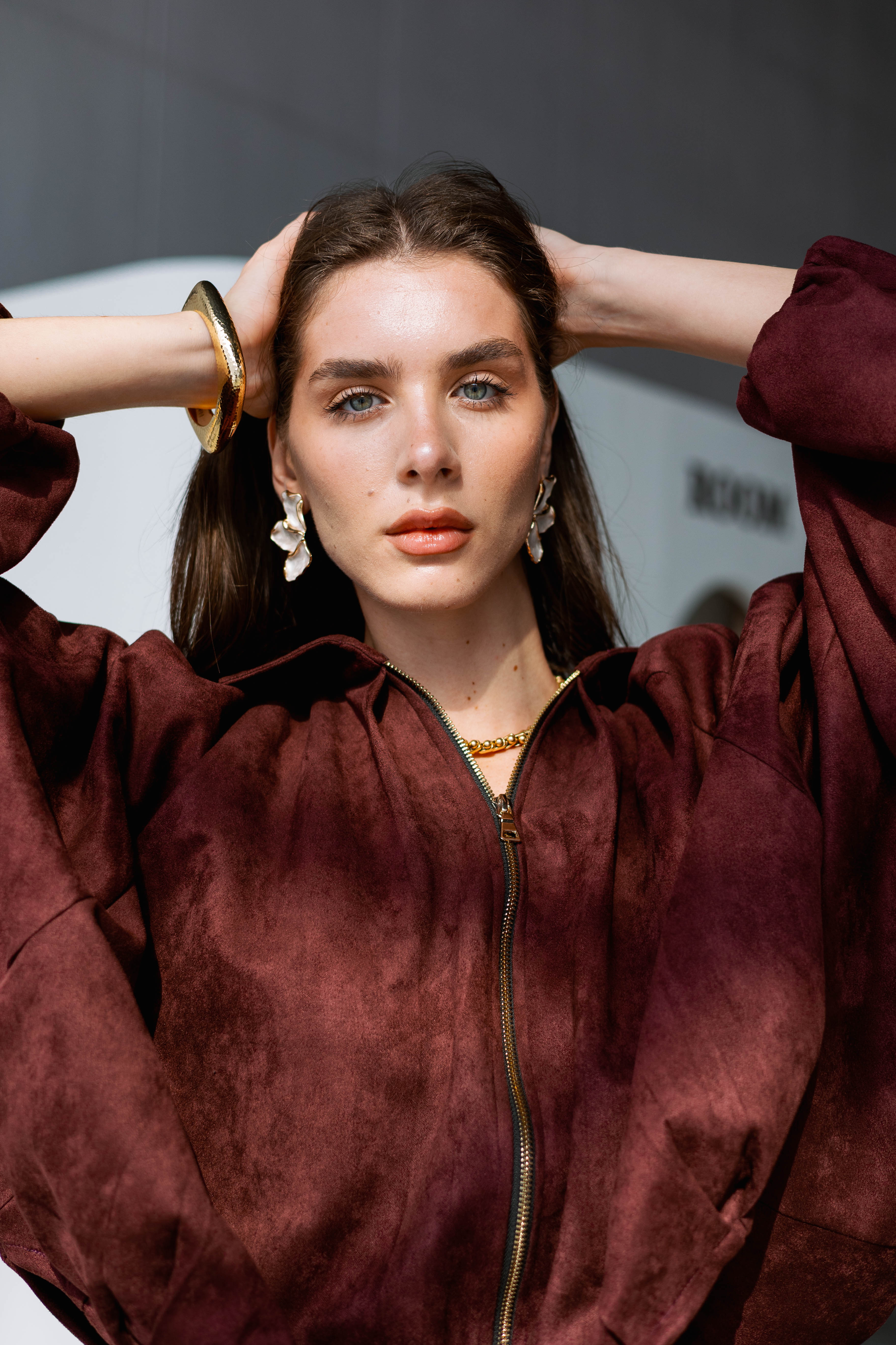 Burgundy suede ballon set( restocking within two weeks.