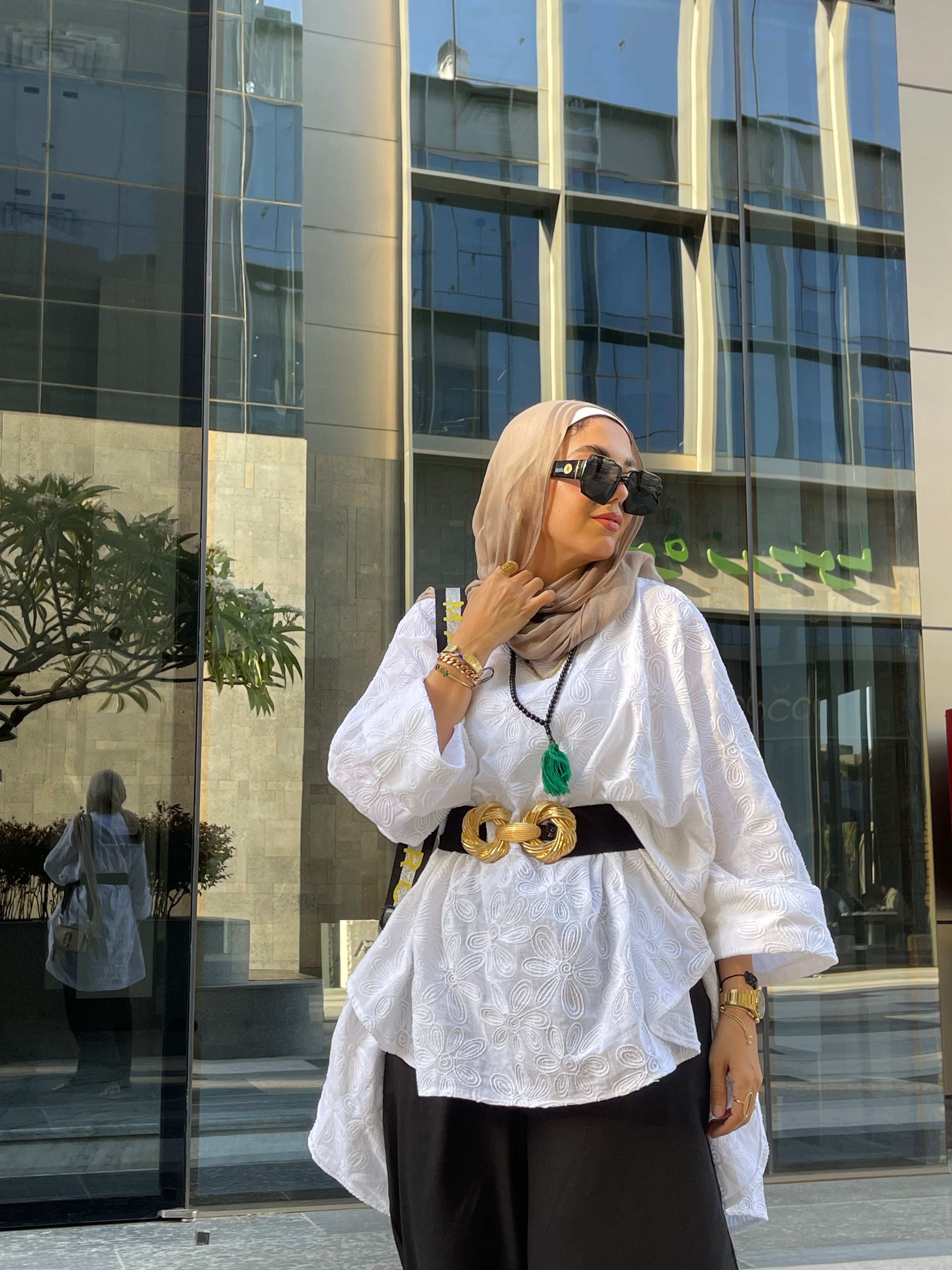 White cotton stitched top