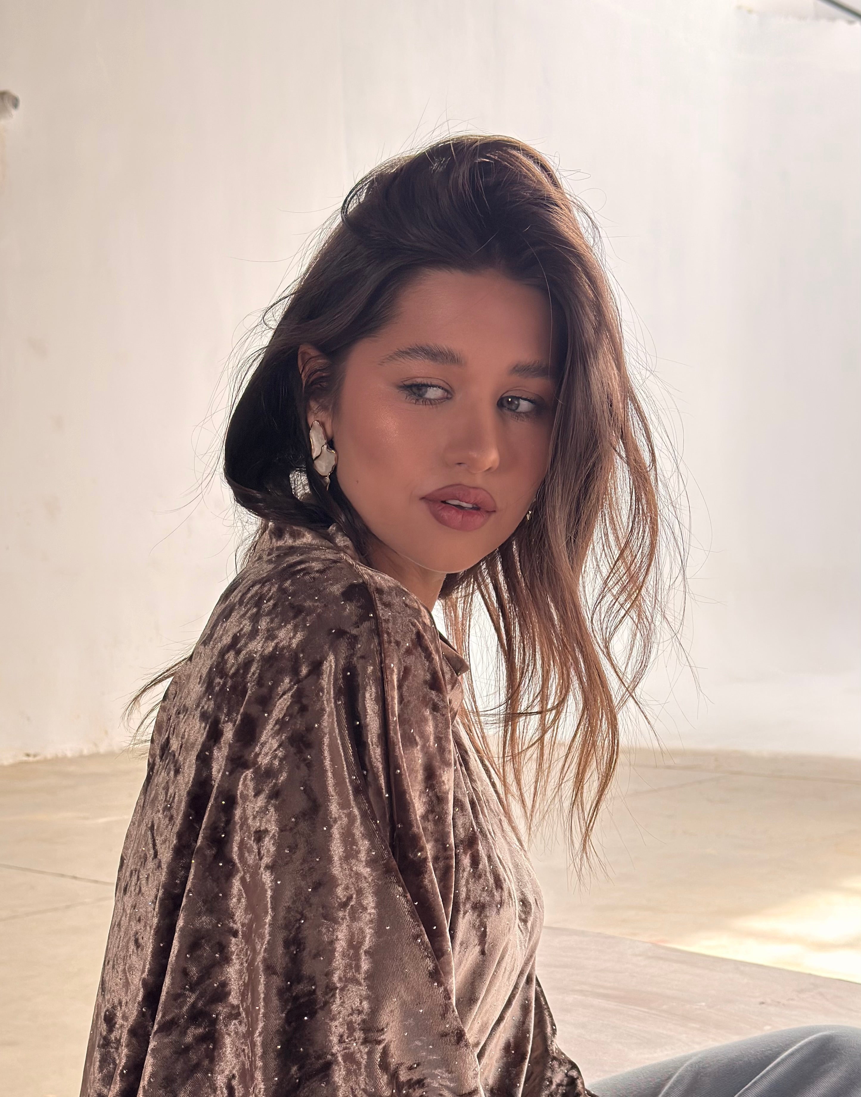 GHALIA dark cafe strass velvet poncho