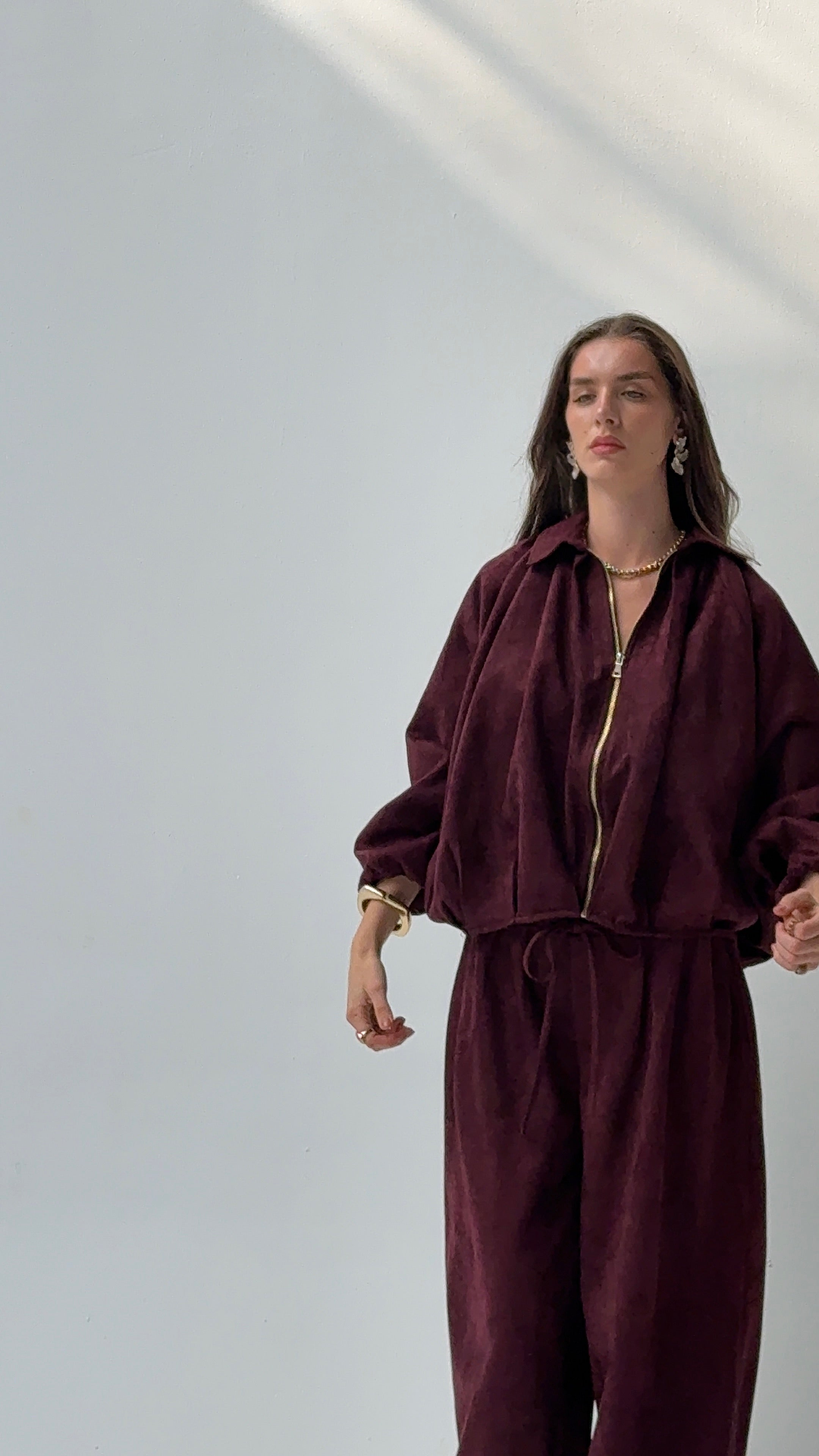 Burgundy suede ballon set