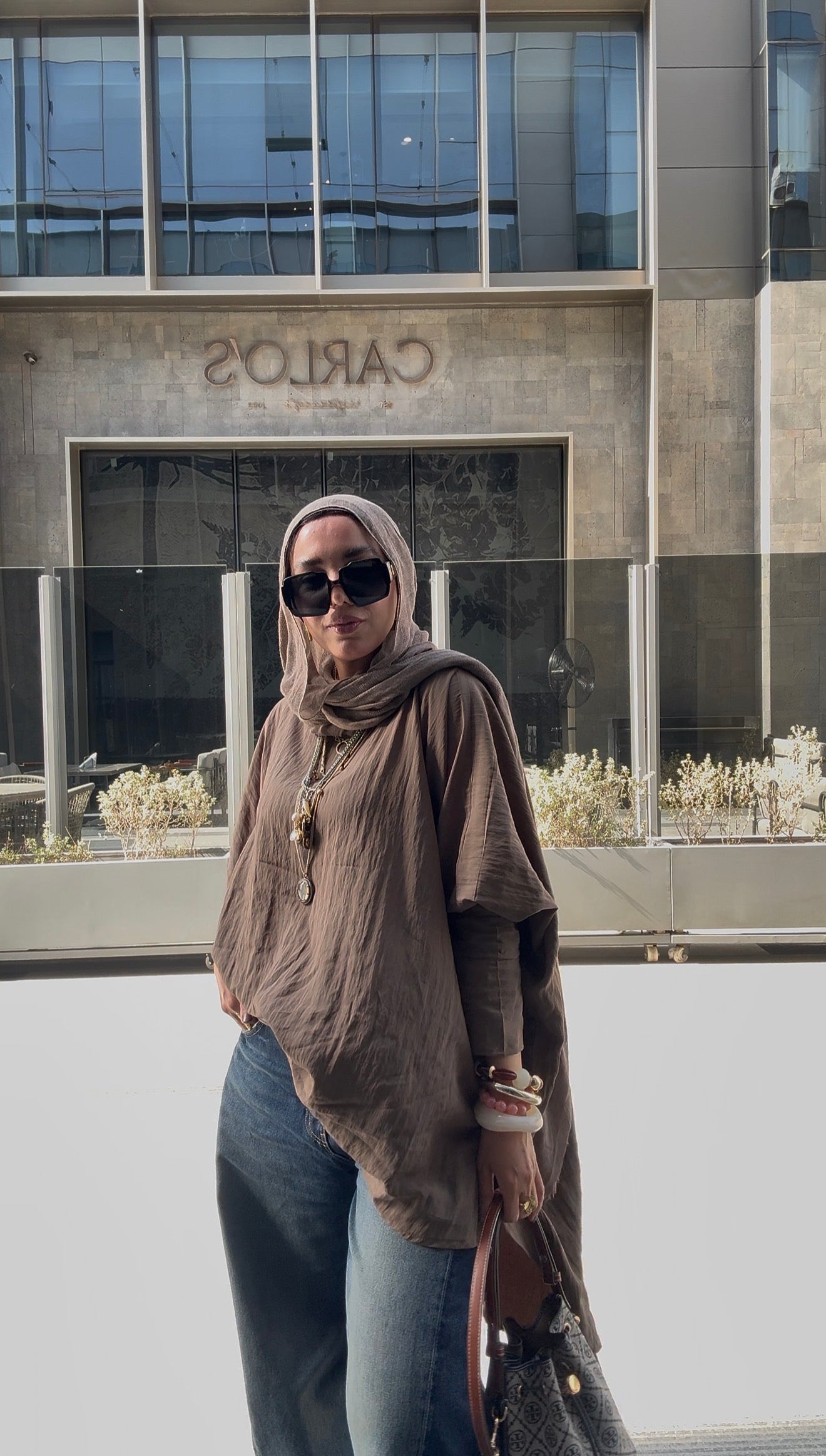 Arwa poncho in olive (100% cotton)