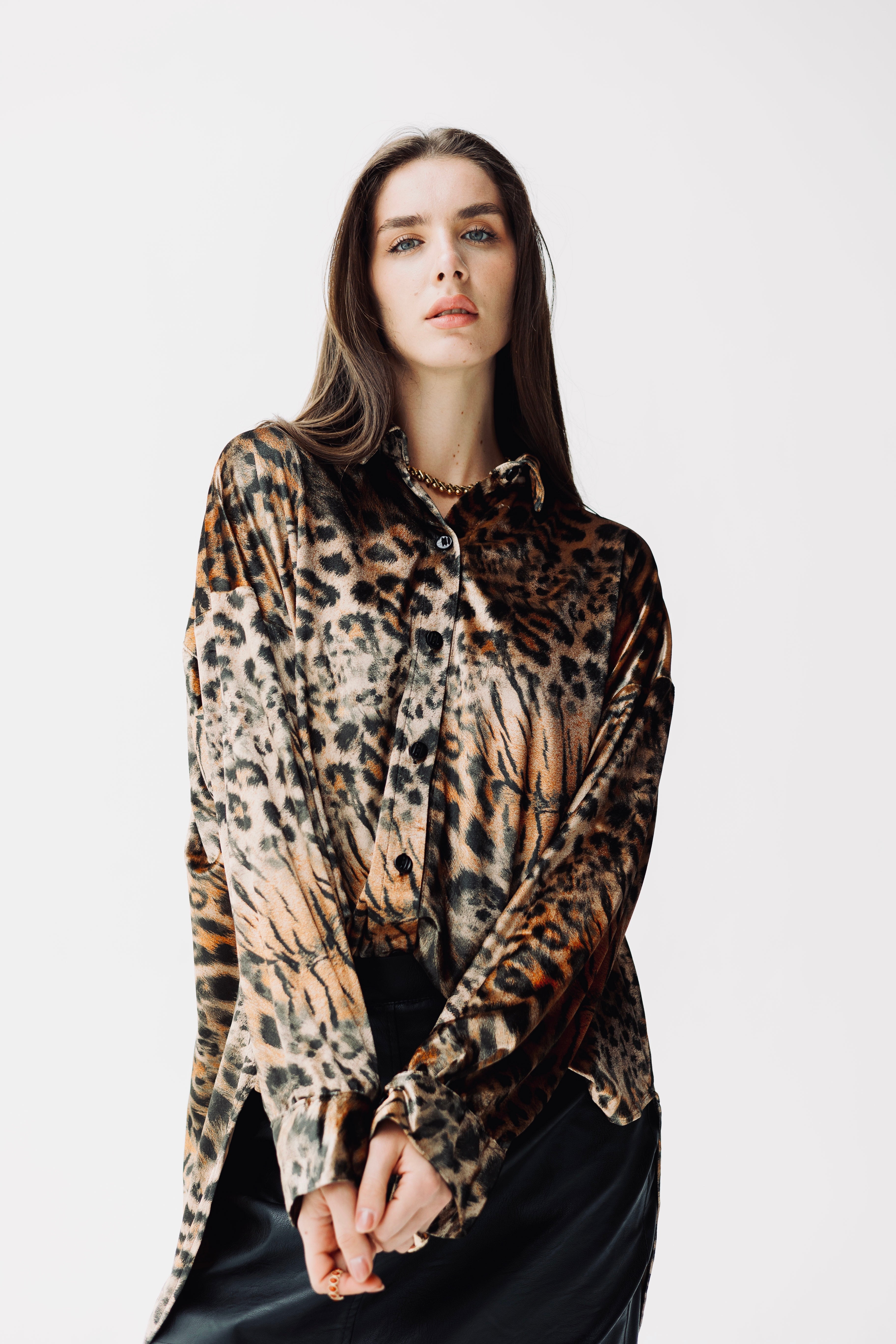 Velvet leopard shirt