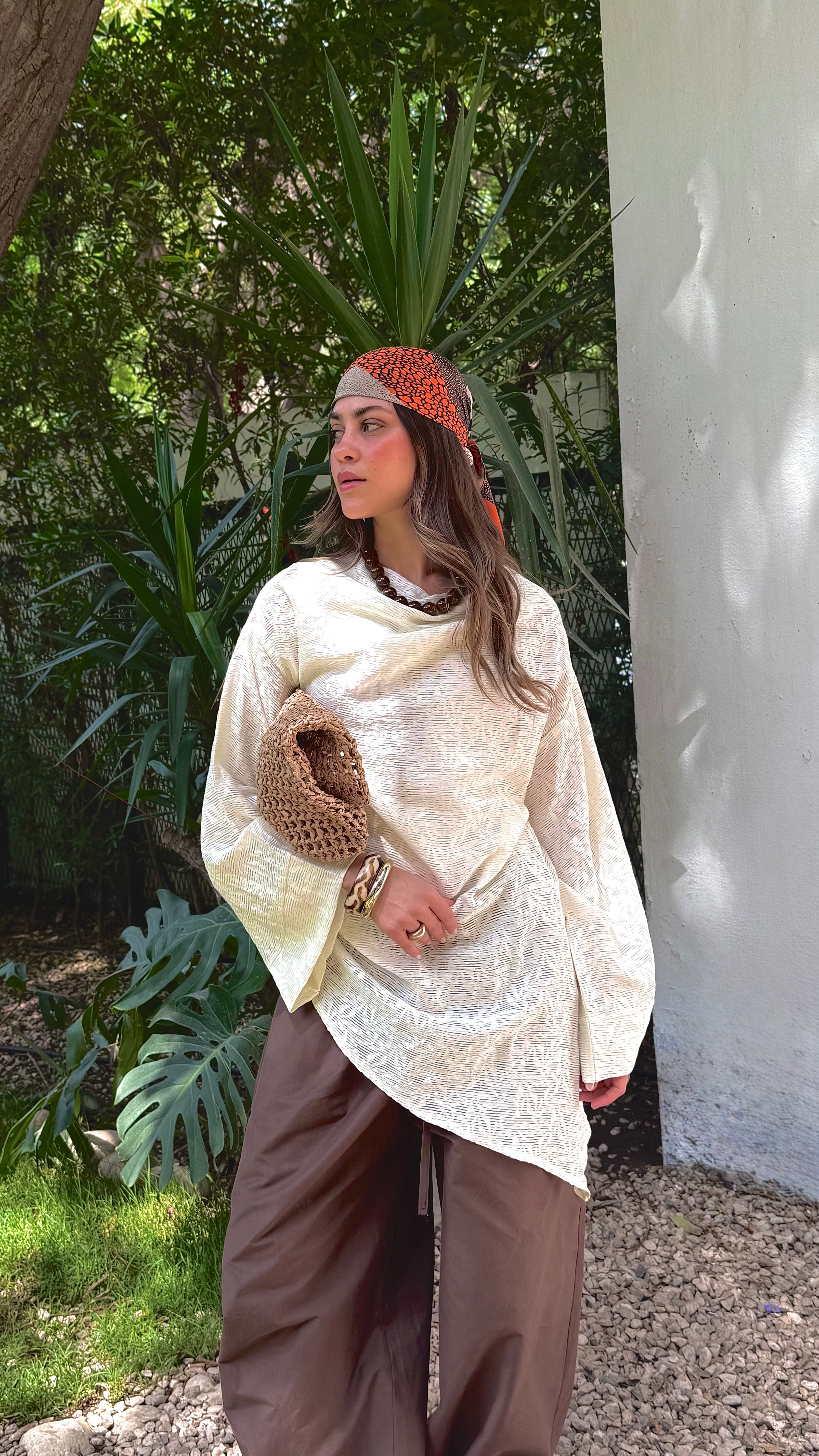 Drama Asymmetrical top - off white